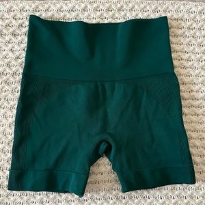 DO NOT BUY. ITEM SOLDSet active Biker shorts